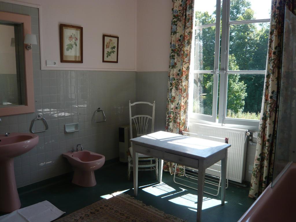 Bed and Breakfast Les Longchamps Neuillé Zewnętrze zdjęcie
