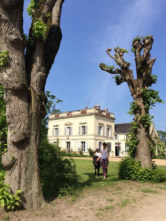 Bed and Breakfast Les Longchamps Neuillé Zewnętrze zdjęcie