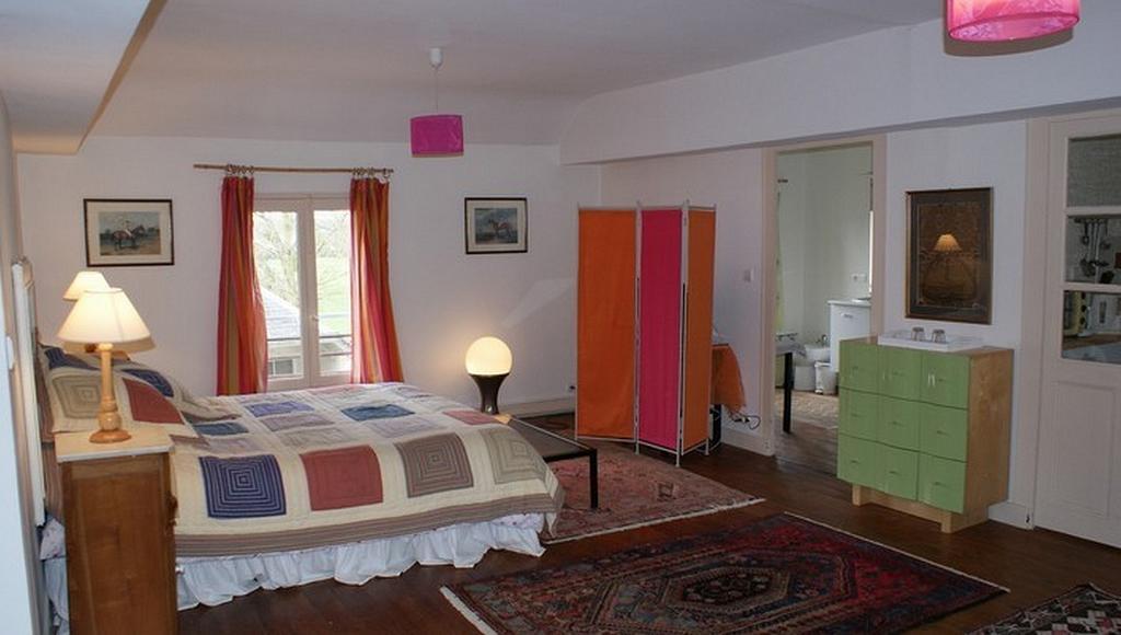 Bed and Breakfast Les Longchamps Neuillé Zewnętrze zdjęcie