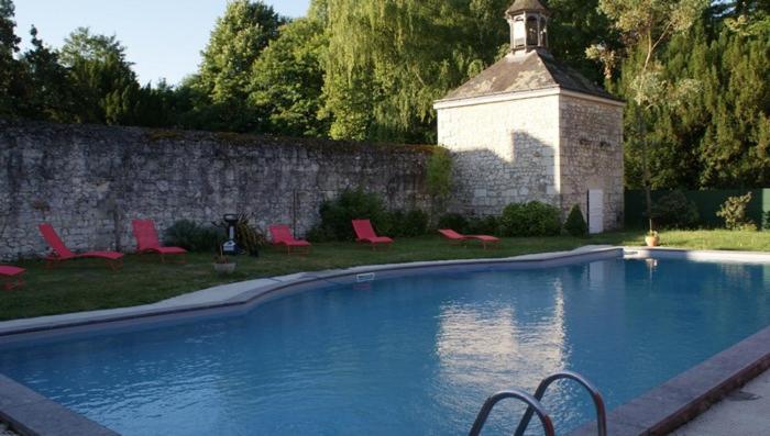 Bed and Breakfast Les Longchamps Neuillé Zewnętrze zdjęcie